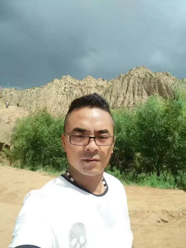 无情的沙尘暴的第一张照片--靖边认干亲服务网